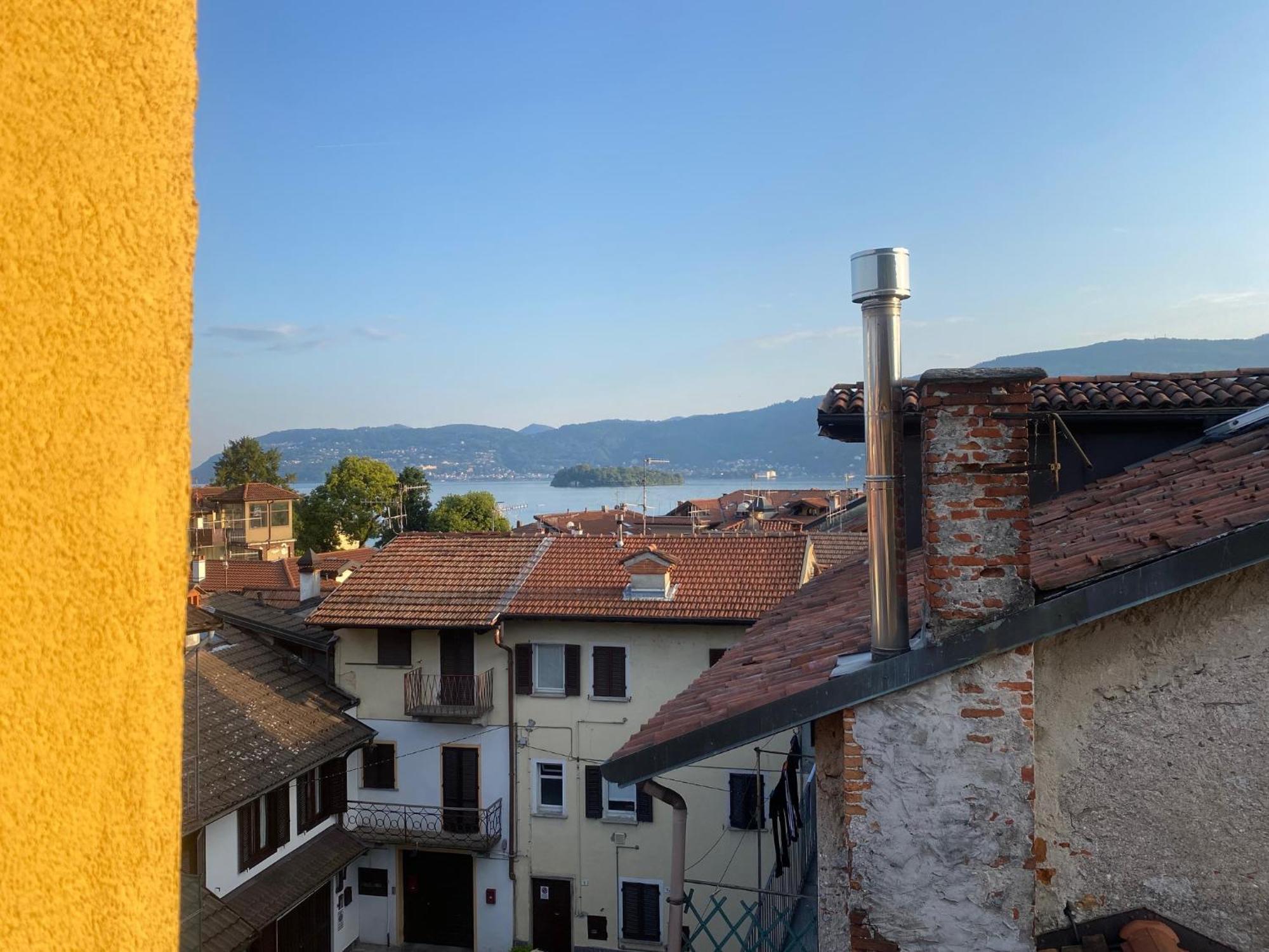 ורבאניה Penthouse Federico With Lake View - Residenza Silvana מראה חיצוני תמונה