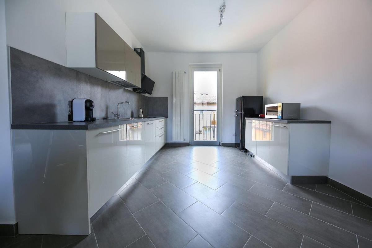 ורבאניה Penthouse Federico With Lake View - Residenza Silvana מראה חיצוני תמונה